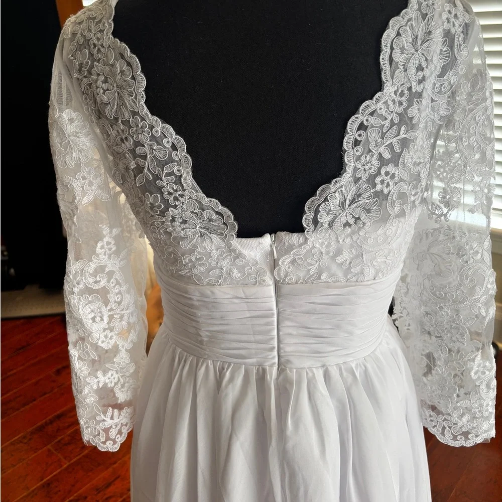 White Lace 3/4 Length Sleeve Wedding Dress NWT - Picture 4 of 5